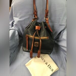 GUC Dooney & Bourke Black Pebble Leather Logan Drawstring bag